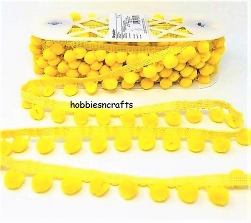 Simplicity yellow pom - pom, trim