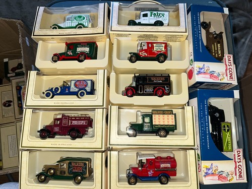 Bundle lledo diecast - of,