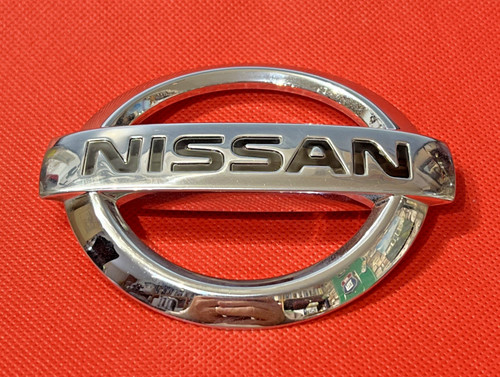 Nissan vintage car badge - vintage,