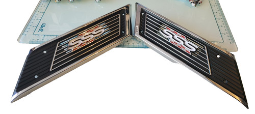 Datsun 510 1600 side vents - , c