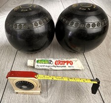 Thomas Taylor Rinkmaster Lawn Bowls Made in Scotland - Size 5 Set Of 2 + tape