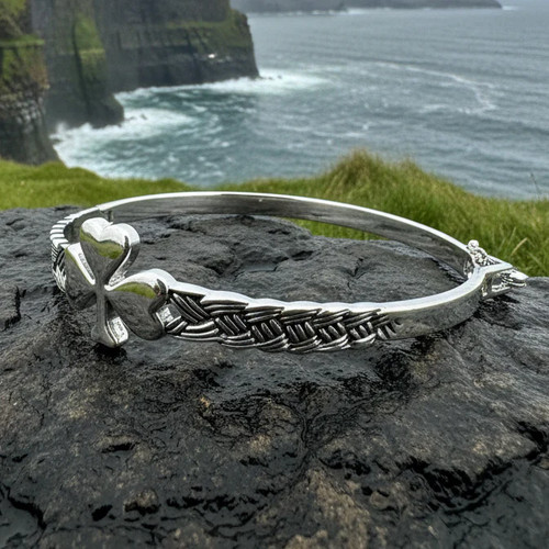 Shamrock bracelet - shamrock,