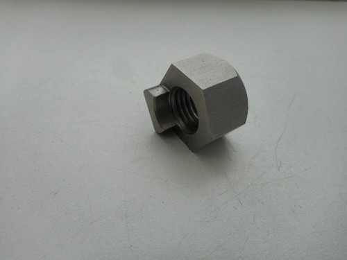 Vincent rear wheel spindle - rear,