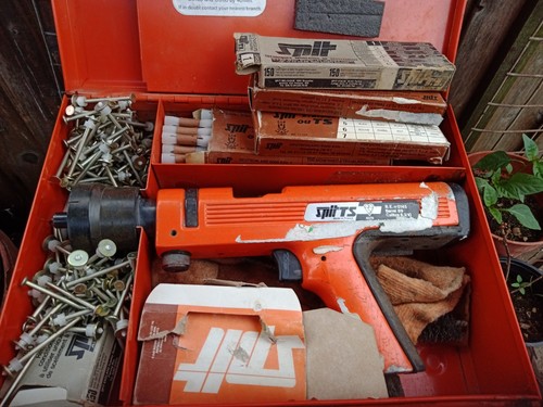 Spit percussion nailer - percussion,