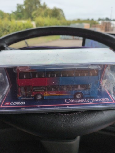Corgi,ooc,omnibus,43609,palati