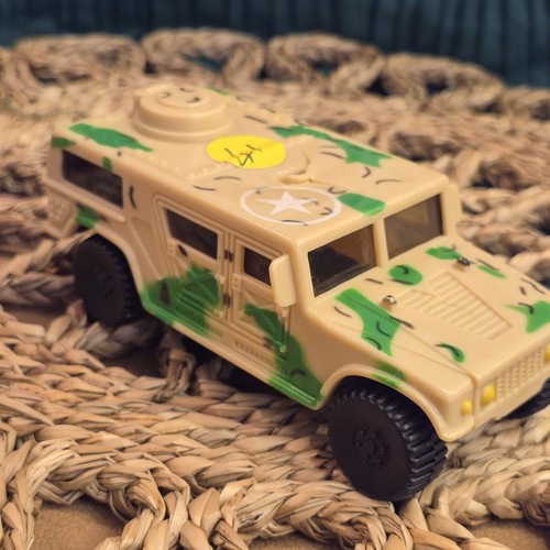 Matchbox military humvee - matchbox,