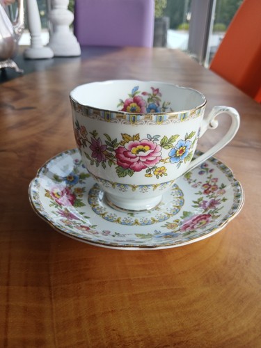 Tea cup and - tea, duo