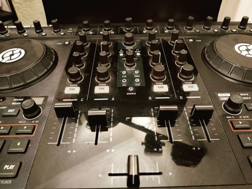 Traktor kontrol mk1 one - traktor, s4
