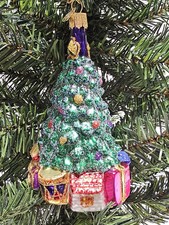 Christmas Morning Tree Old