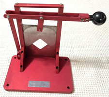 SMALL ANIMAL GUILLOTINE