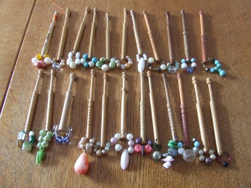 Quantity assorted lace - of,