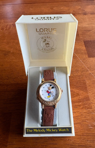 Vintage lorus disney mickey - disney,