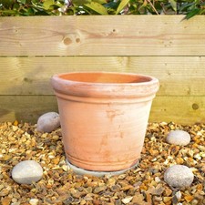 Mondo Plain Terracotta Planter Large. Frostproof garden pot 40cm