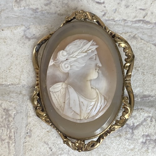 Large victorian cameo brooch - large,