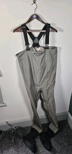 Simms Fishing Chest Waders Stocking foot Men's Medium Grey UK 9-11 Incl Belt