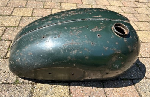 Triumph petrol tank bonneville - triumph,