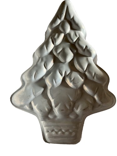 Wilton christmas tree cake pan - wilton,