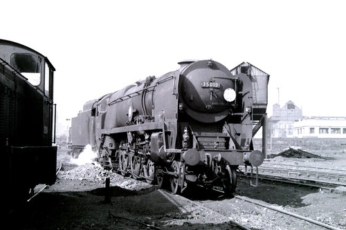 35019 steam locomotive - 35019, (35mm