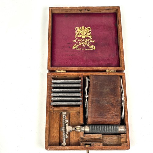 Antique pall mall razor set - pall,