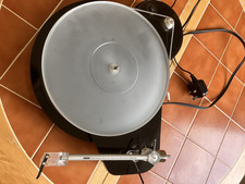 Roksan Radius 5.2 Turntable With Nima Tonearm