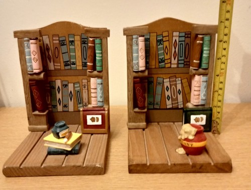 Library nook book - end, wooden