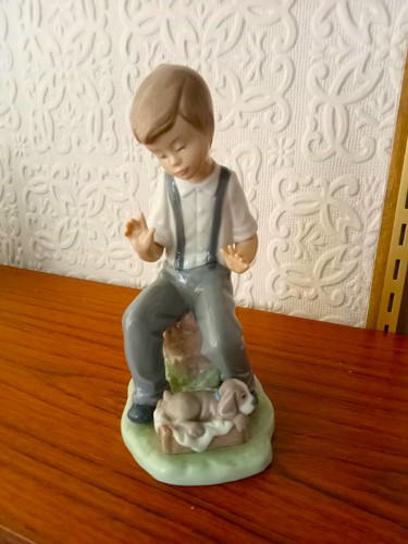 Lladro nao figurine homesick - figurine,