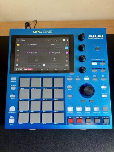 Akai mpc one includes - one,