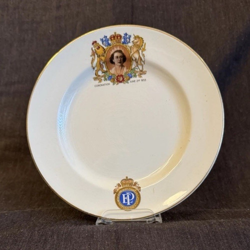 Royal memorabilia victoria - royal,
