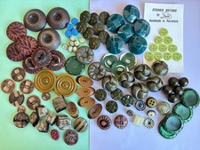 Job lot vintage buttons in