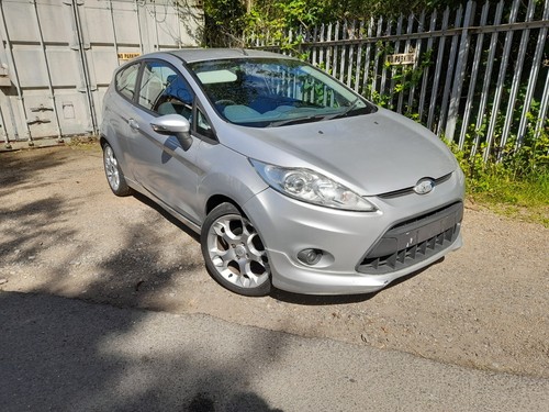 Ford fiesta mk7 zetec s - ford,