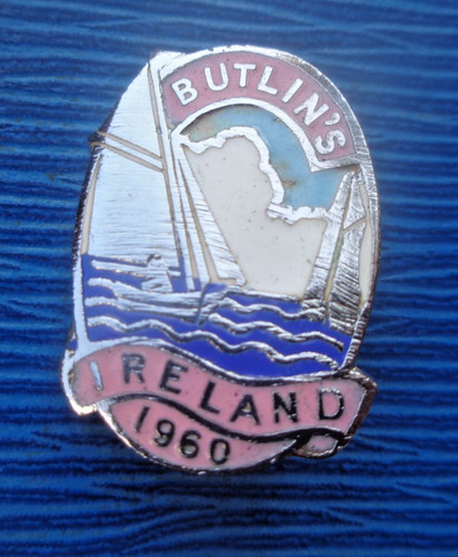Butlins badge ireland - butlins,