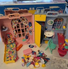 Sindy  Vintage 1990s Dream Room with box, manual and extra Accessories