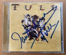 JETHRO TULL HAND SIGNED CD Crest Of A Knave IAN ANDERSON