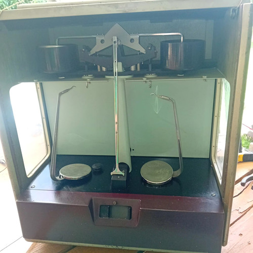 Oertling enclosed balance - enclosed,