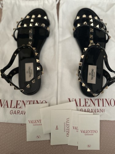 Authentic valentino garavani - authentic,