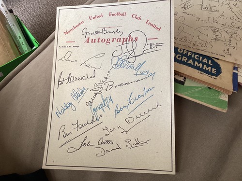 Manchester united autographs - united,