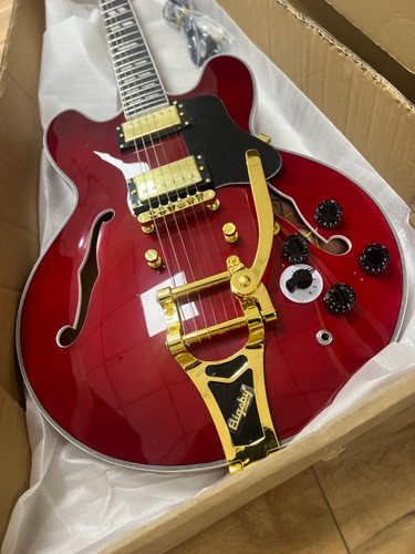 Gloss red semi hollow body - gloss,