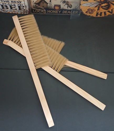 Bee hive frame brush - frame,