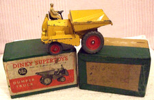 DINKY (VINTAGE) DIECAST MODEL  (MUIR HILL DUMP TRUCK - BOXED) CAT No 562/USED