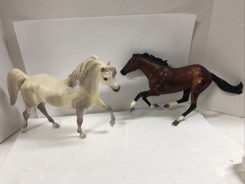 Breyer race horse - breyer,