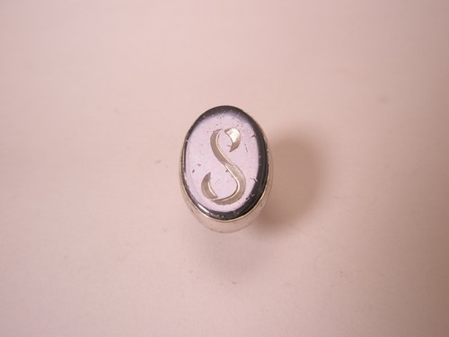 Monogram initial letter - s,