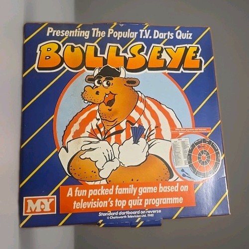 Vintage 1982 bullseye board - 1982,