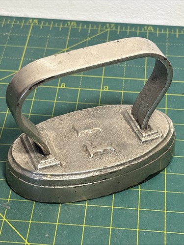 Small vintage flat iron - flat,