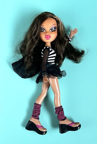 Bratz 2005 vintage - 🖤,