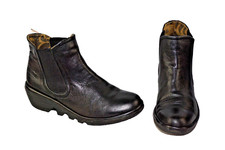 FLY London black leather pull