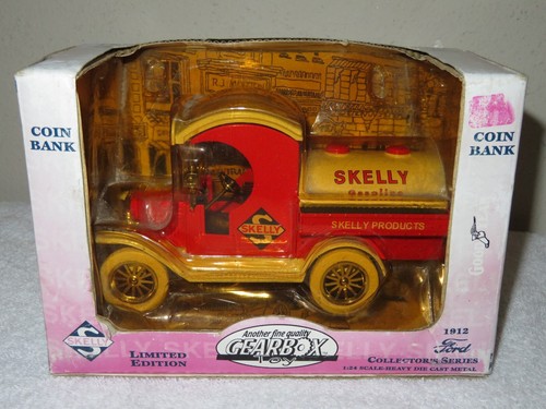 Skelly gas tanker - gas, ford