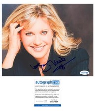 Olivia Newton-John "Xanadu" AUTOGRAPH Signed Autographed 8x10 Photo ACOA