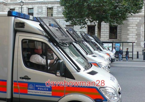 Photo police riot vehicles - ,