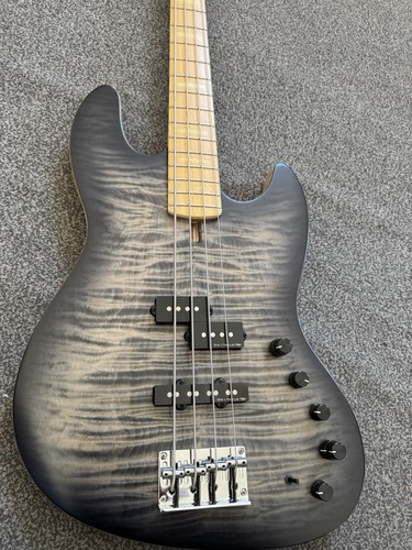 Sire marcus miller custom made - marcus,
