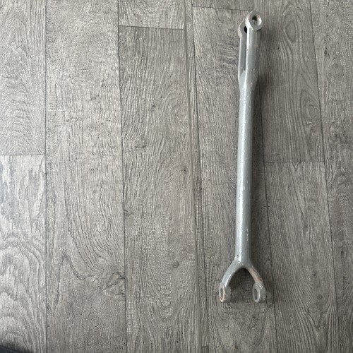 9n564b left hand - hand, lift